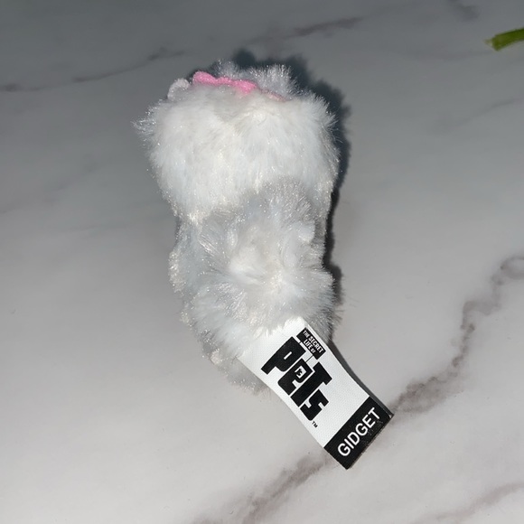 Pets Chloe cat and Gidget Puppy (The secret life) - Picture 6 of 17